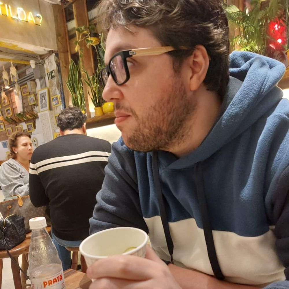 André