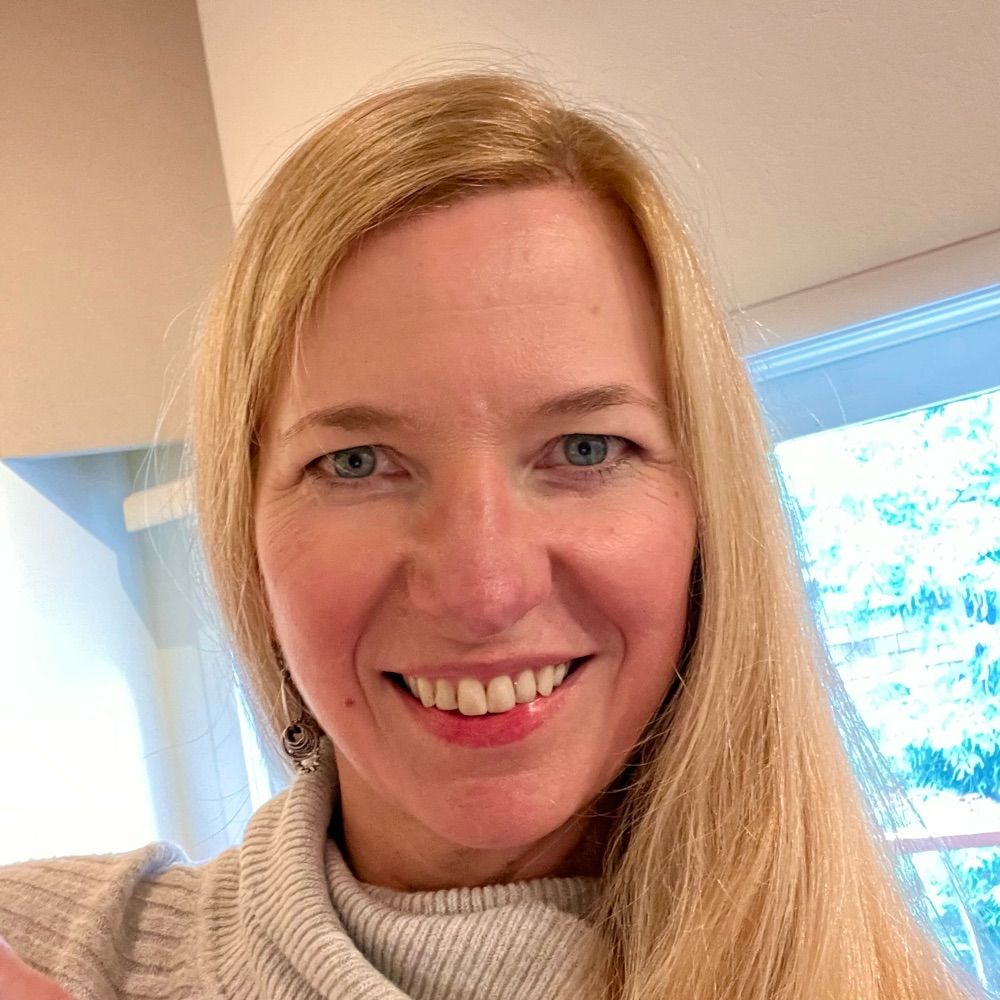 Lama Döndrup Drolma (Jennifer Grant)