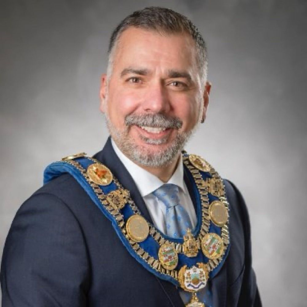 Mayor Tom Mrakas