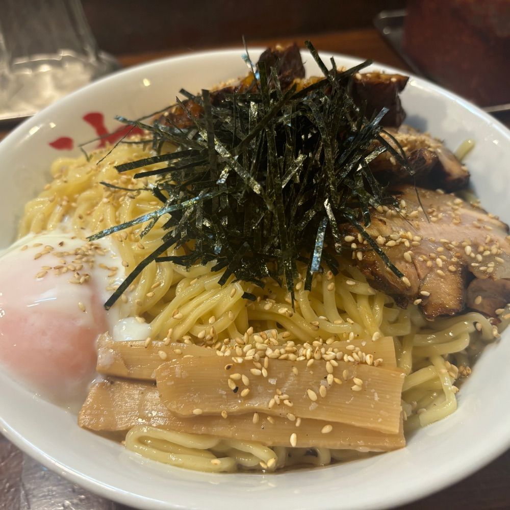 小山和輝