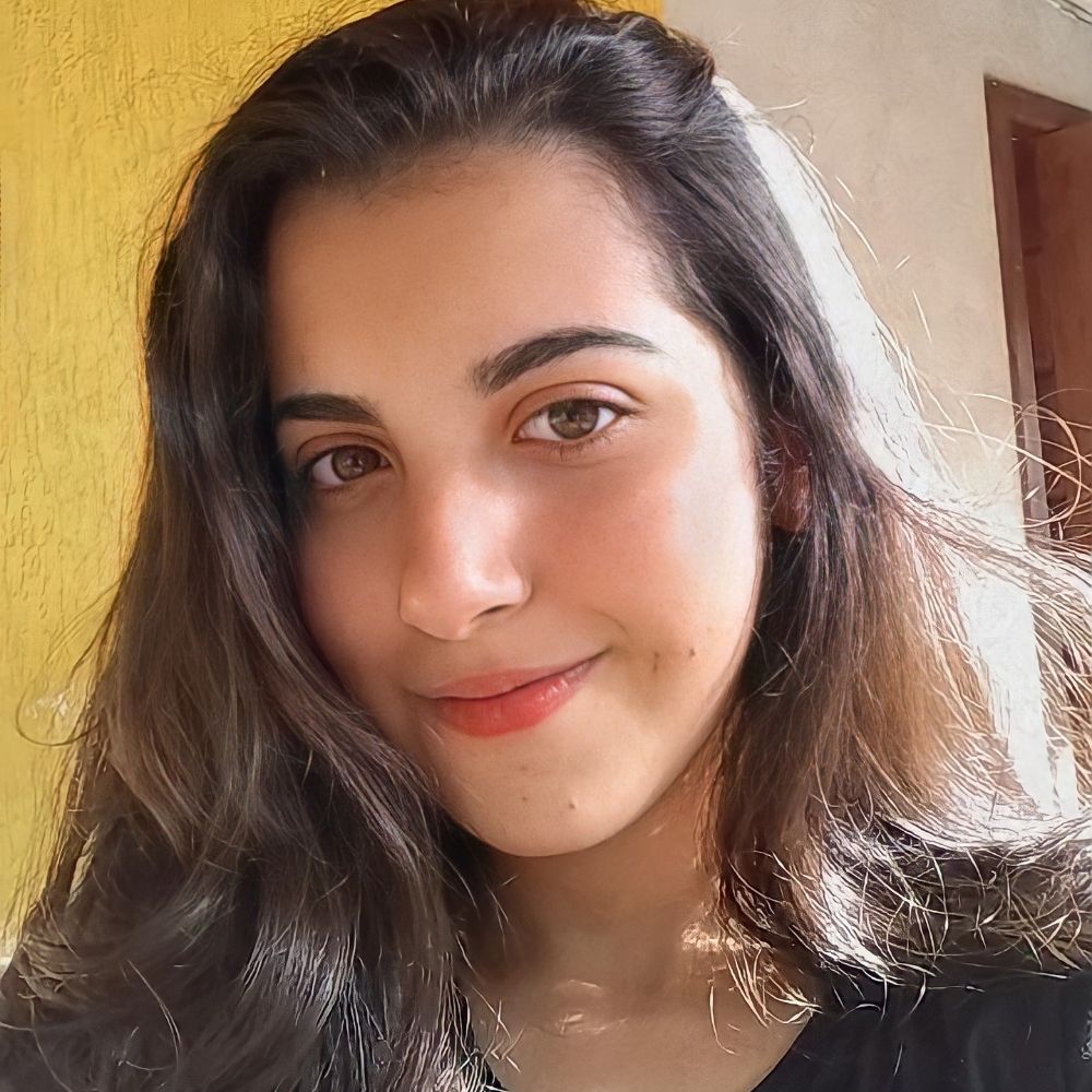 Letícia E