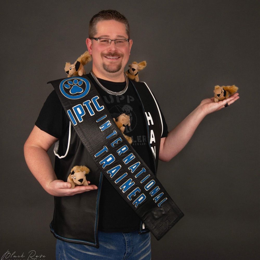 Handler Chris