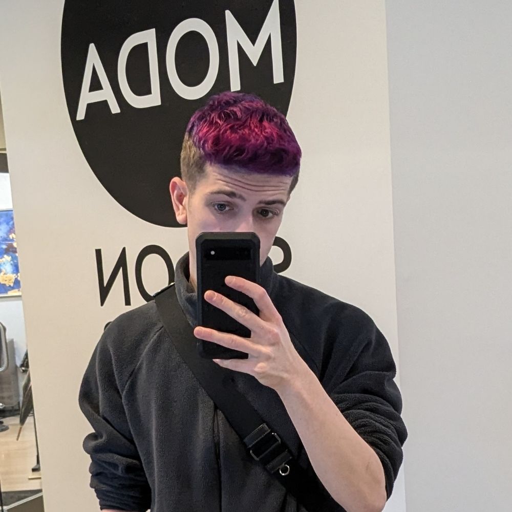 Mo
