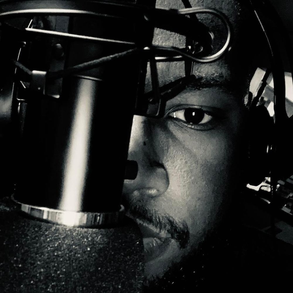 Darrin B( Shadowzone_Photos)