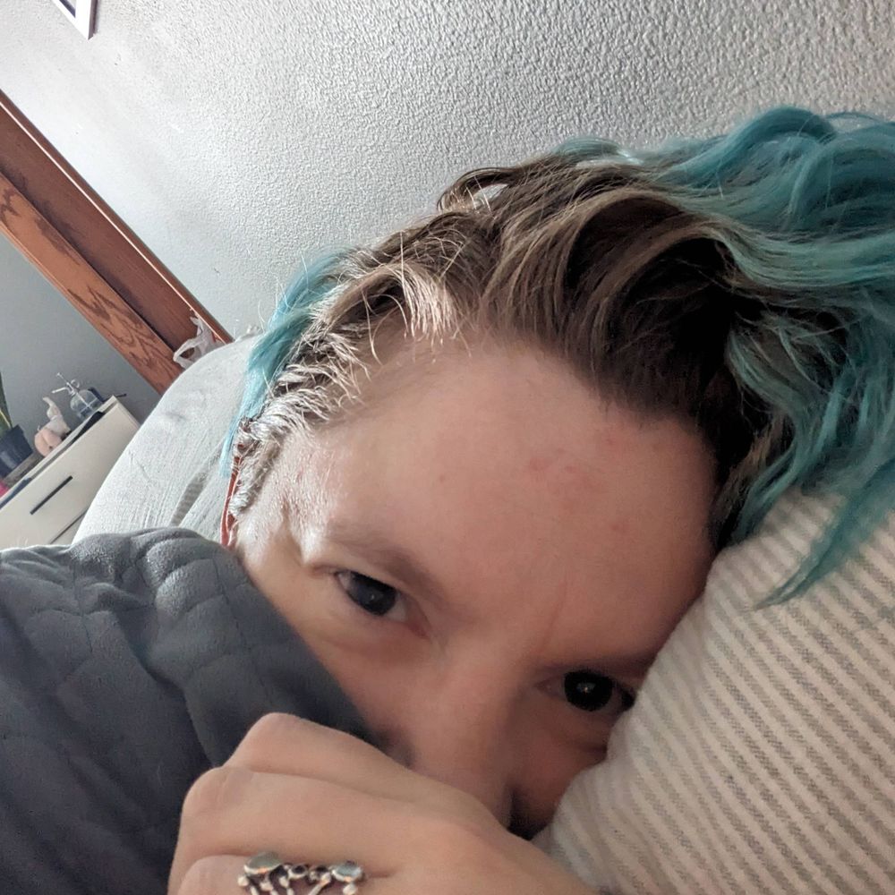 Elle Billing (she/they)