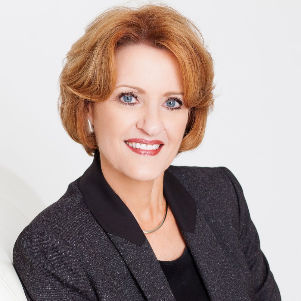 Lynn W Murphy
