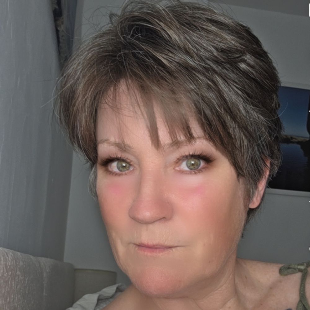 Julie 🦡🦊🐿🦔🐀🐝🦋