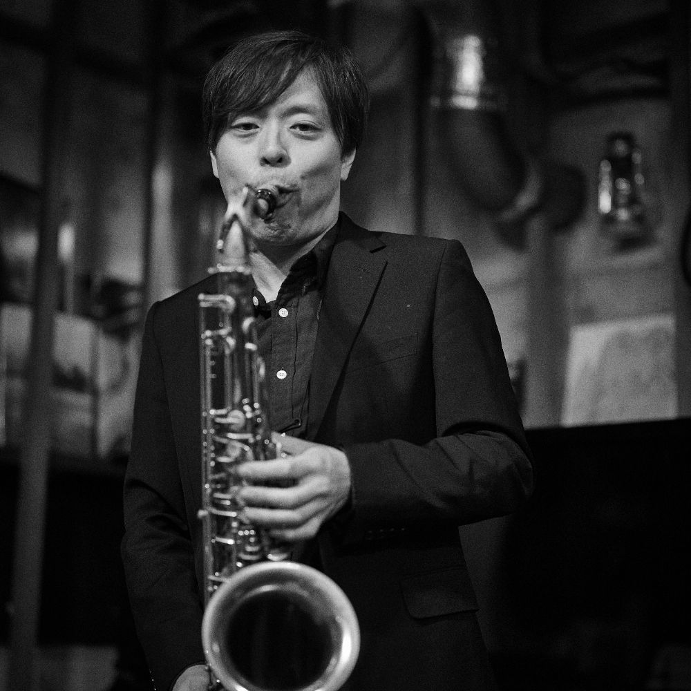 吉本章紘 Akihiro Yoshimoto