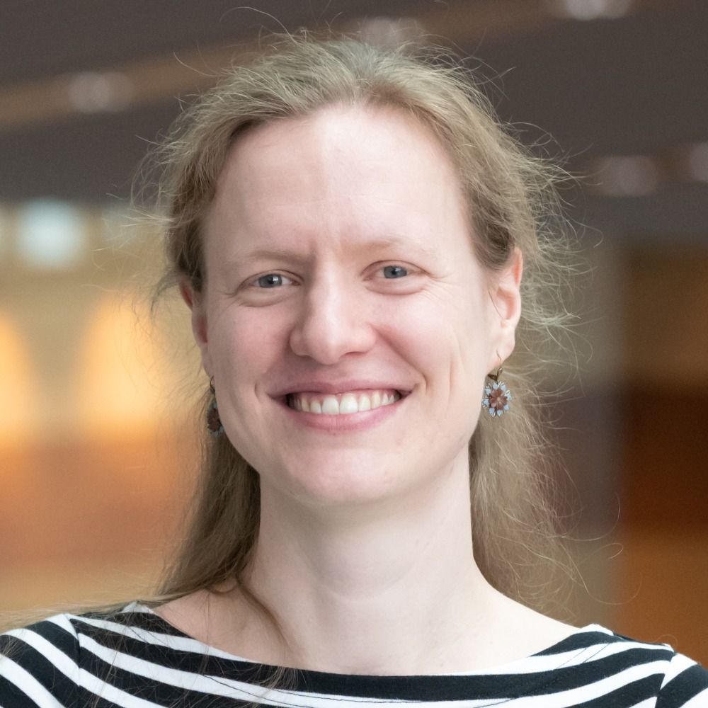 Louise Walport
