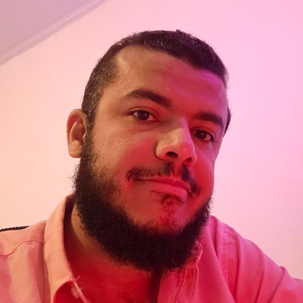 Elwis, o operador de distrações
