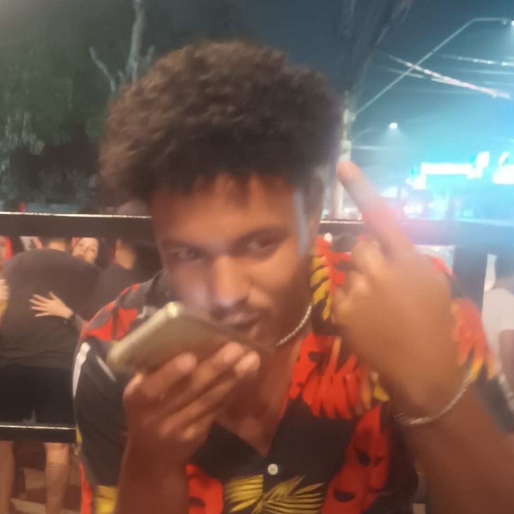 Ele mesmo