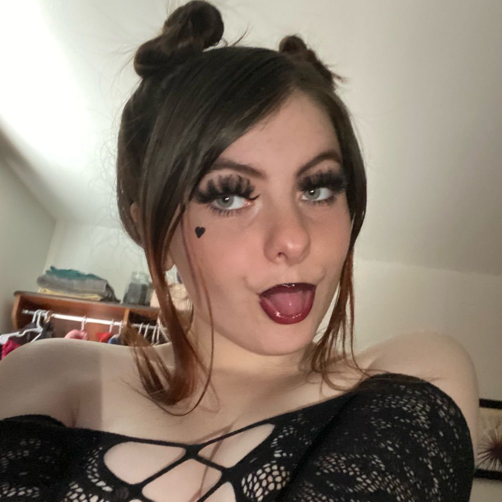 mini mama😻$5 OF💦$1 PICS👅