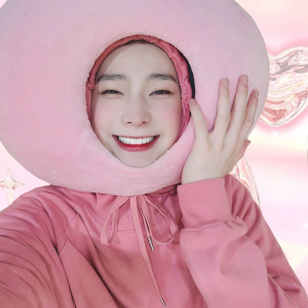 𝒆𝒍𝒍𝒆𝒍𝒍𝒚🍑🦊