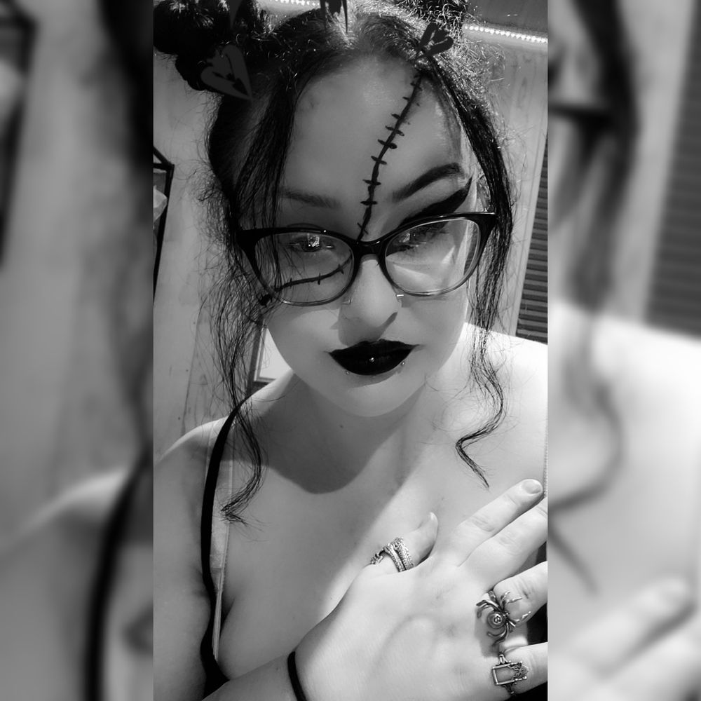 🦇🥀 Renee 🥀🦇