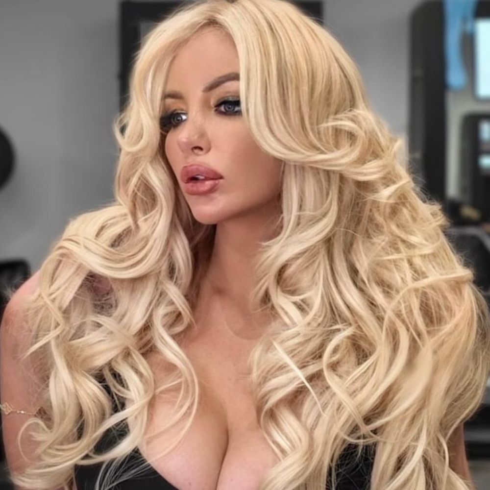 GazeQueen/https://bsky.app/profile/nicholegaze.bsky.social