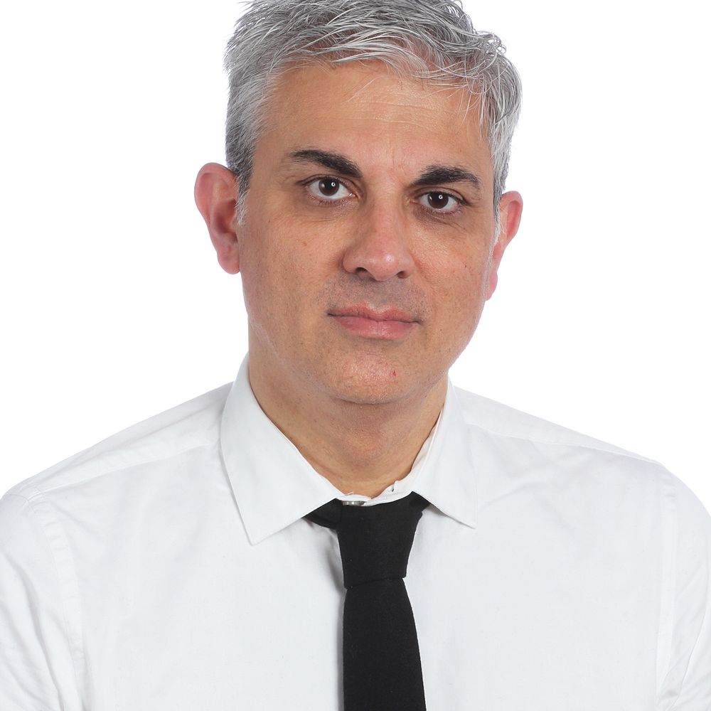 César Domínguez