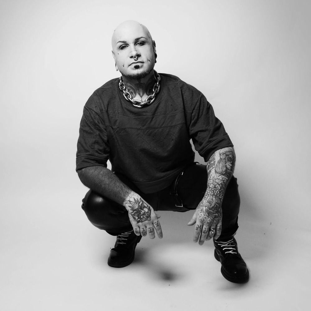 Lou Safire-Tattooist & Body Piercer 🔜 FOLSOM BERLIN