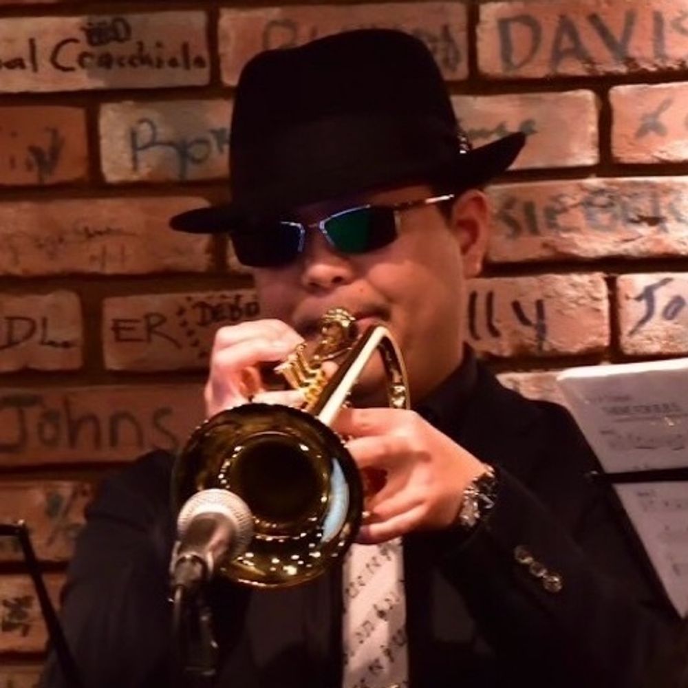 けんぞー🎺😎🍜