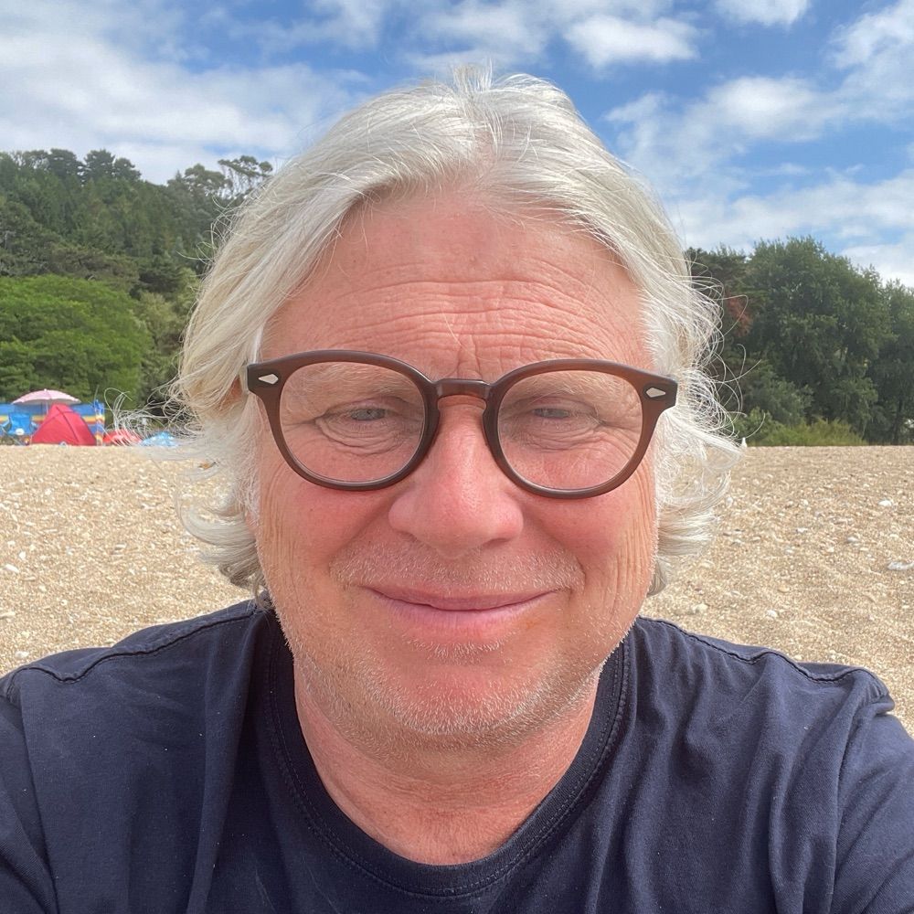 Simon Perry