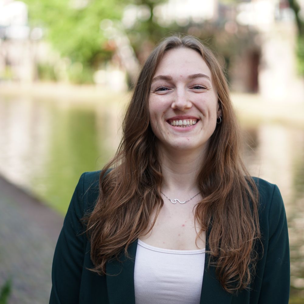Cerisa van Kesteren 💚💜❤️