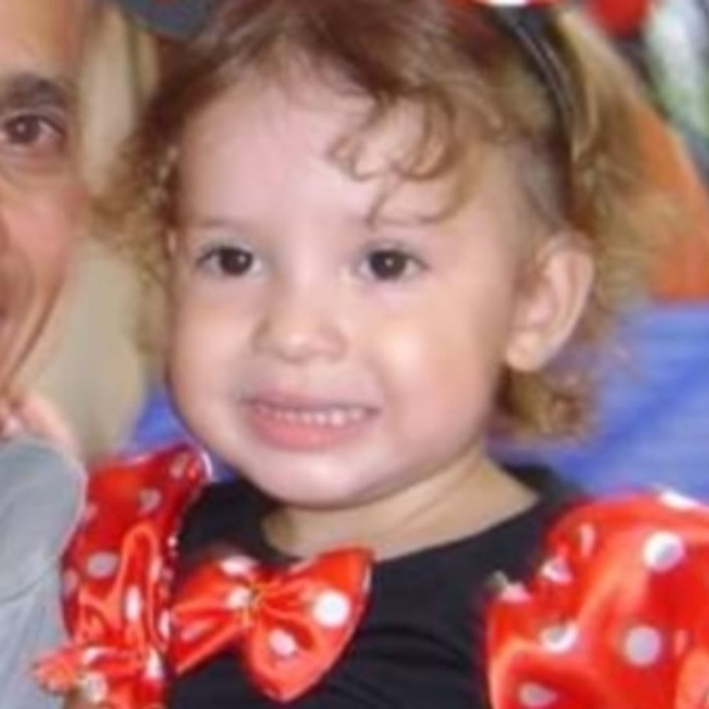 Ana Jullia com dois L