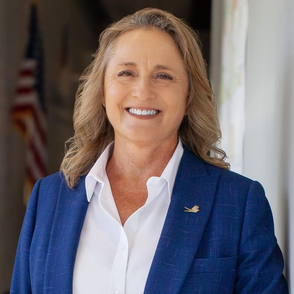 Paula Lewis