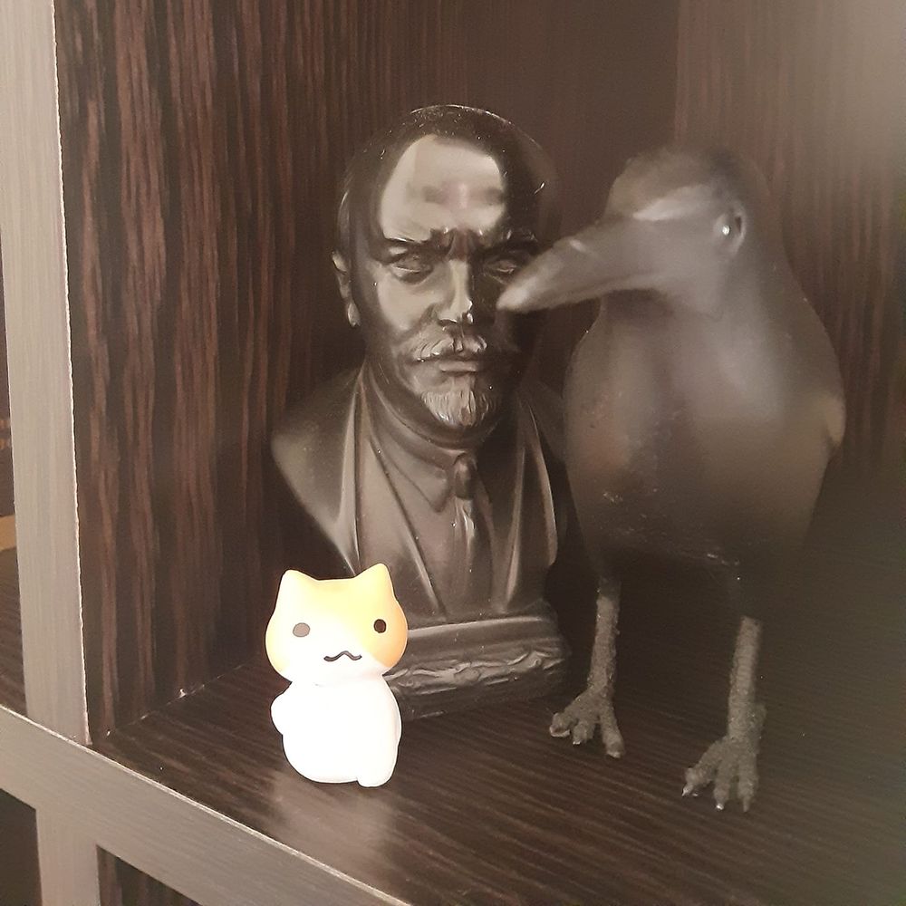 Lenin lives, Lenin laughs, Lenin loves
