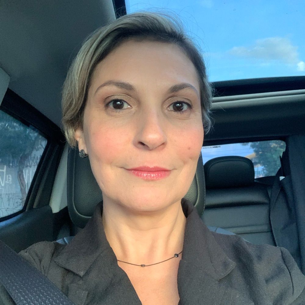 Karen Samos