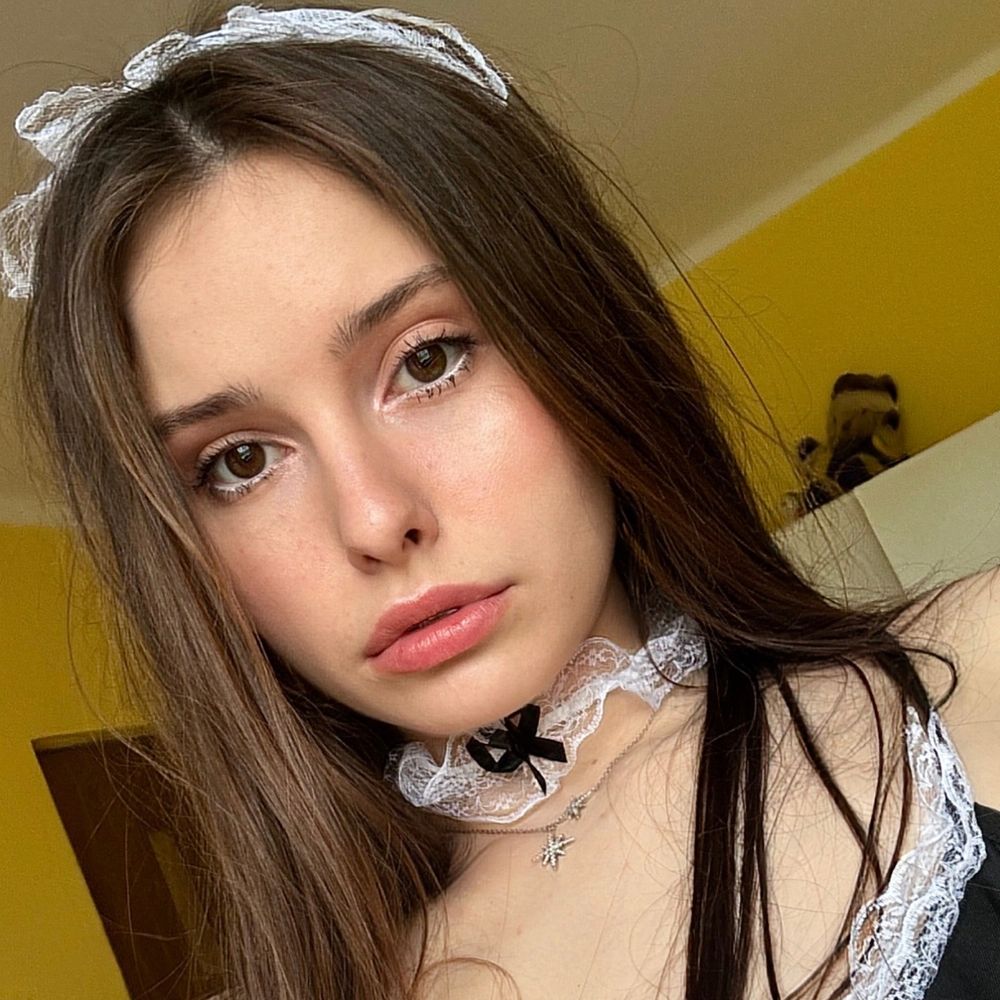 Angelina🙈🖤🔞18+