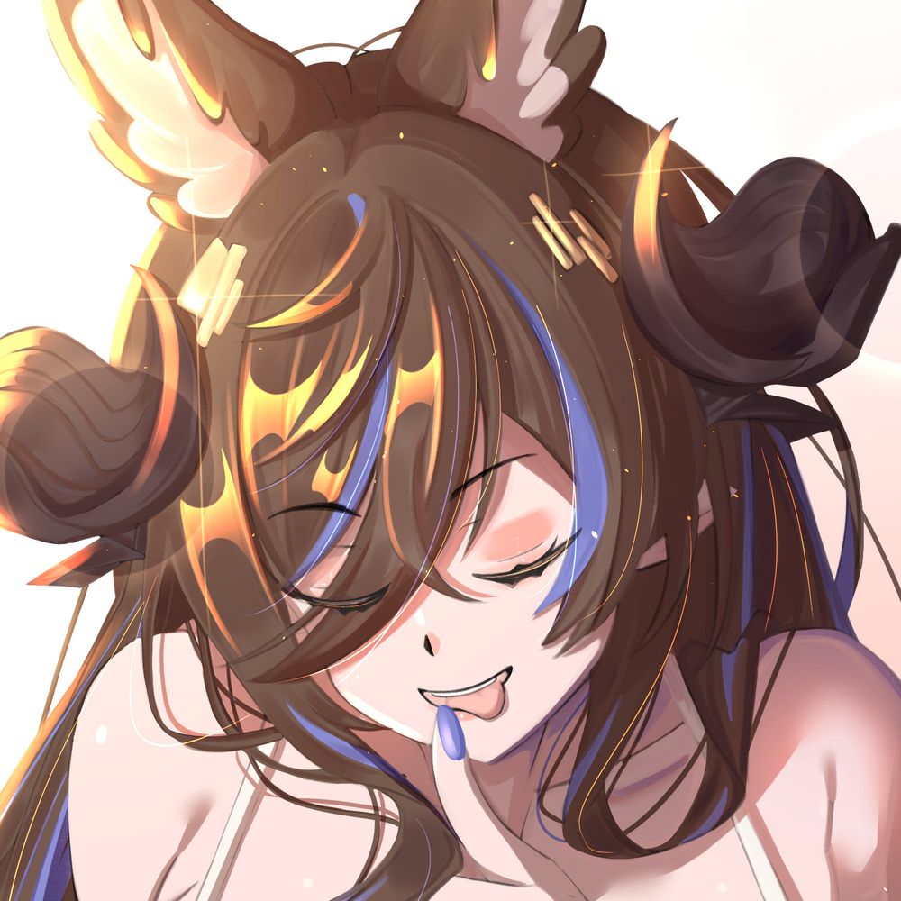 嘶嘶蛇蛇 ／22snake 💛🫧🧡 