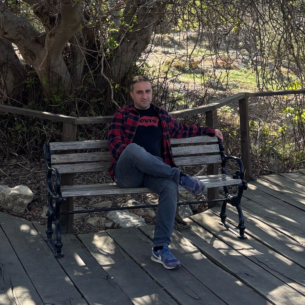 Vedat Akyüz