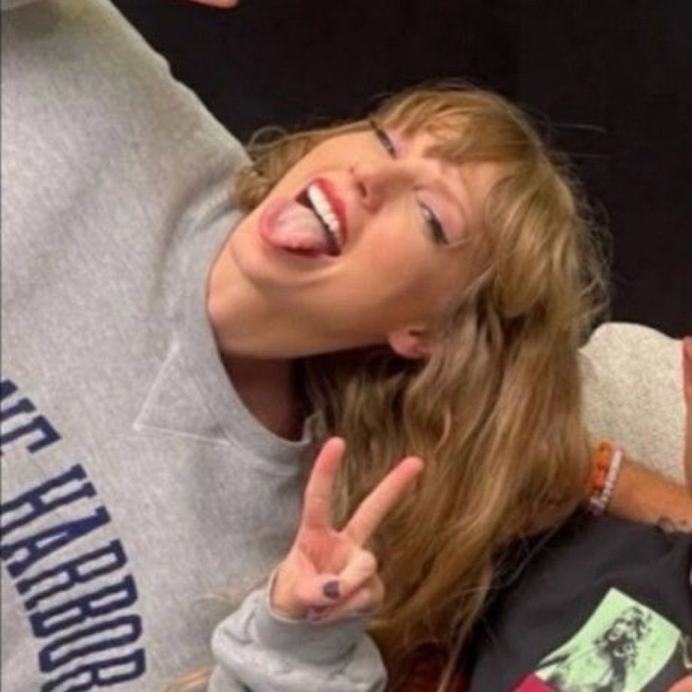 sá viu a taylor 📖