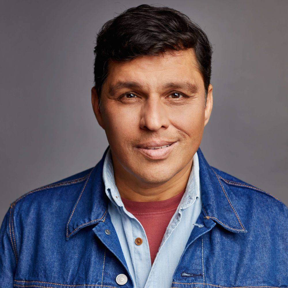 Daniel G Garza
