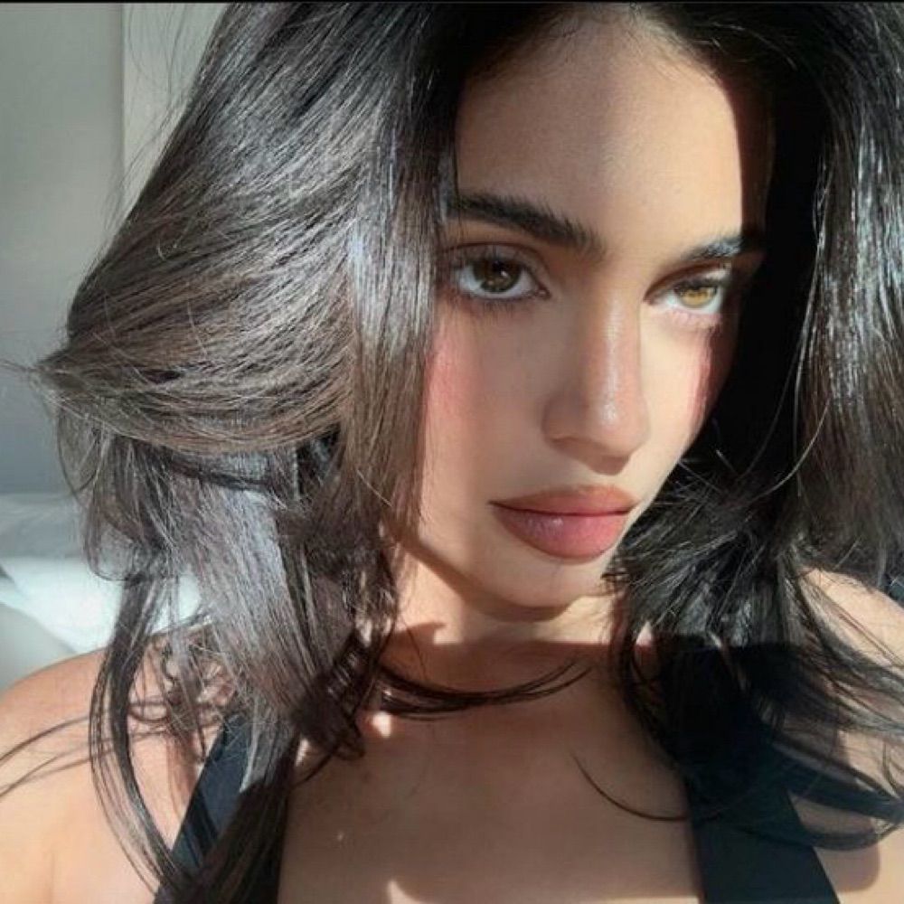 ♱