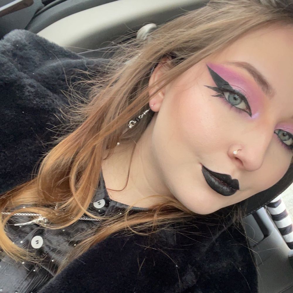 cosette from paramore🖤✨🌙