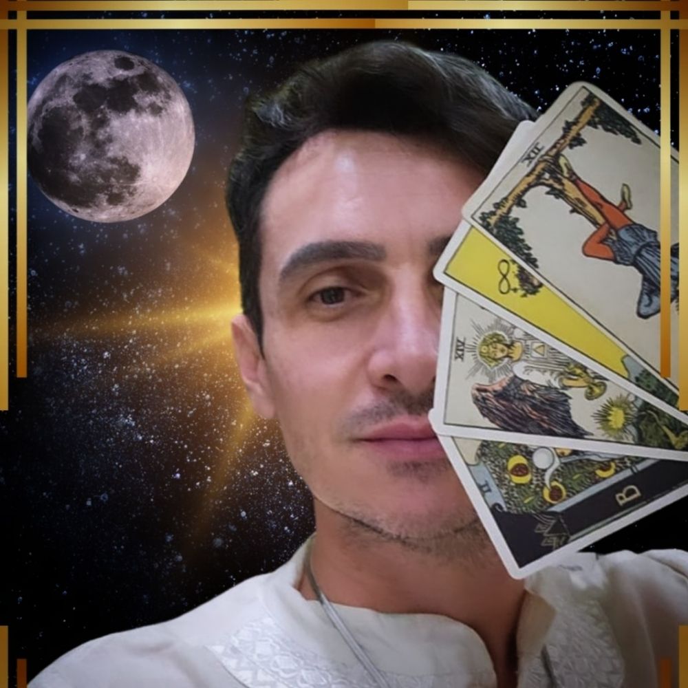 Tarot com magia natural 🌿✨️🔮