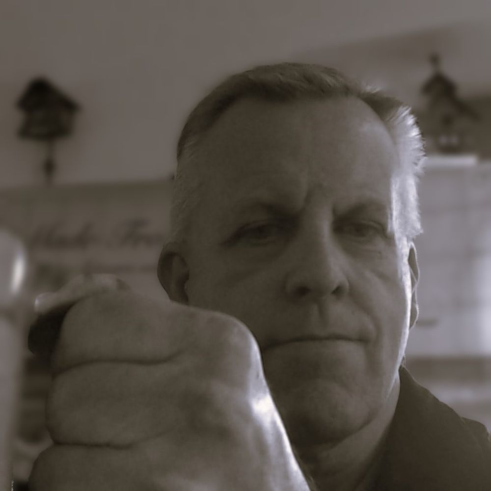 Keith R Wahl