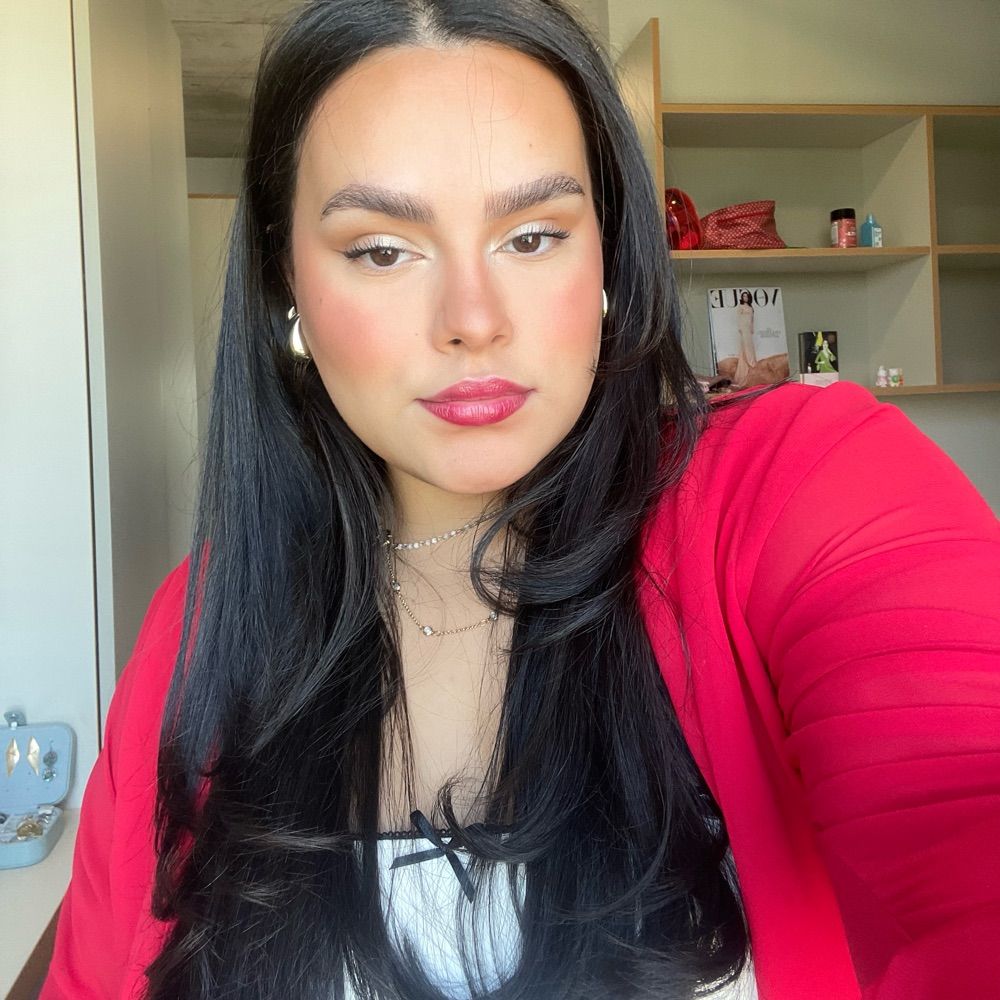 Lili poeta torturada