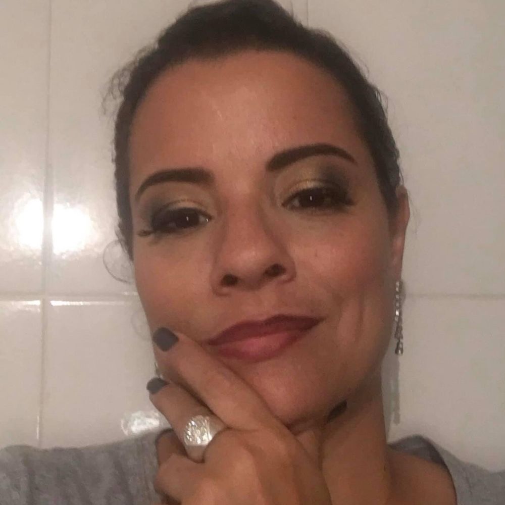Simone Guimarães