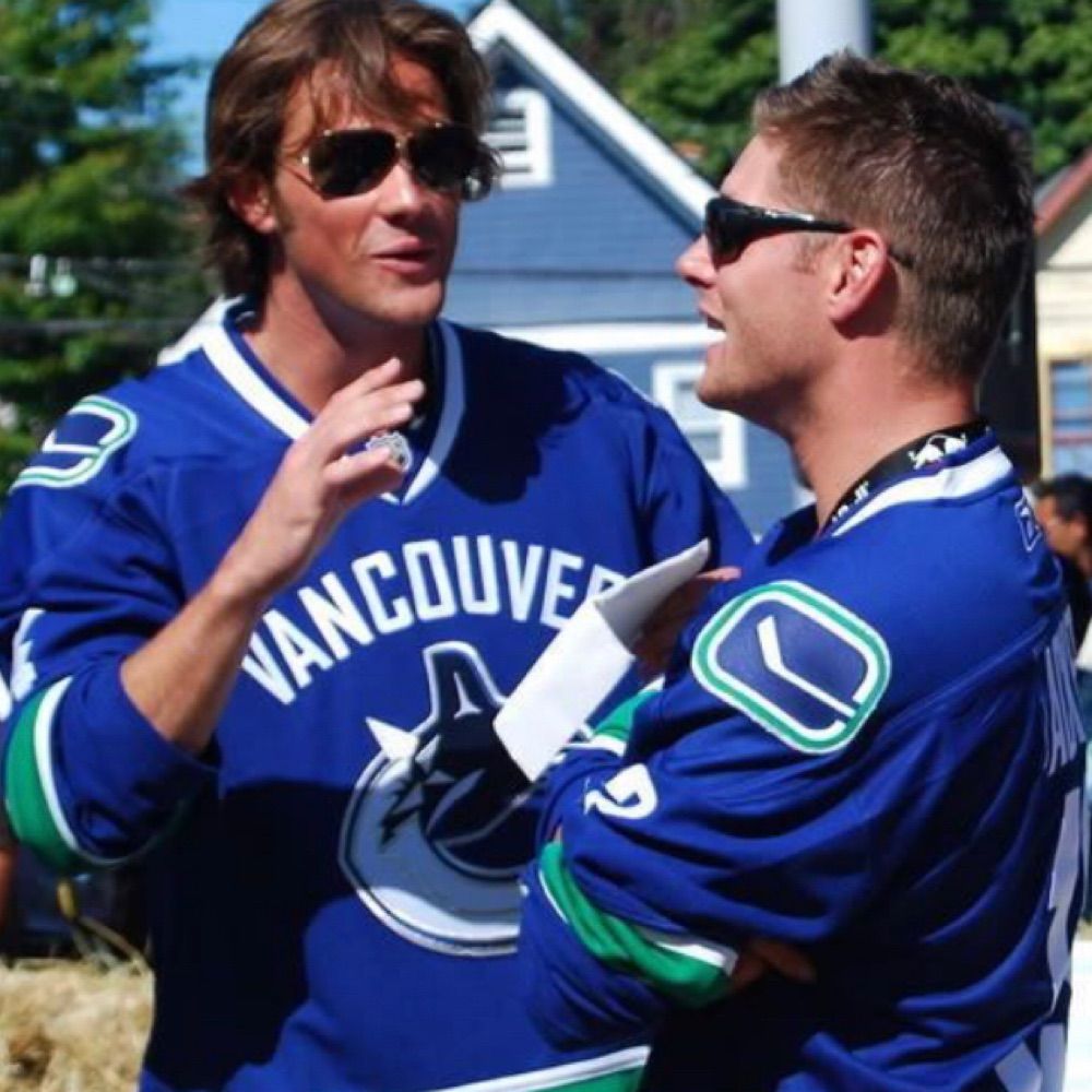 Julie in love with J2