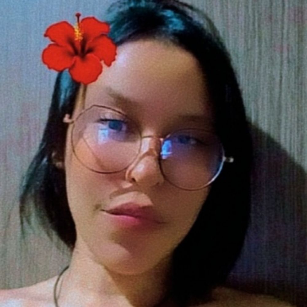 Paolla..🦋💜