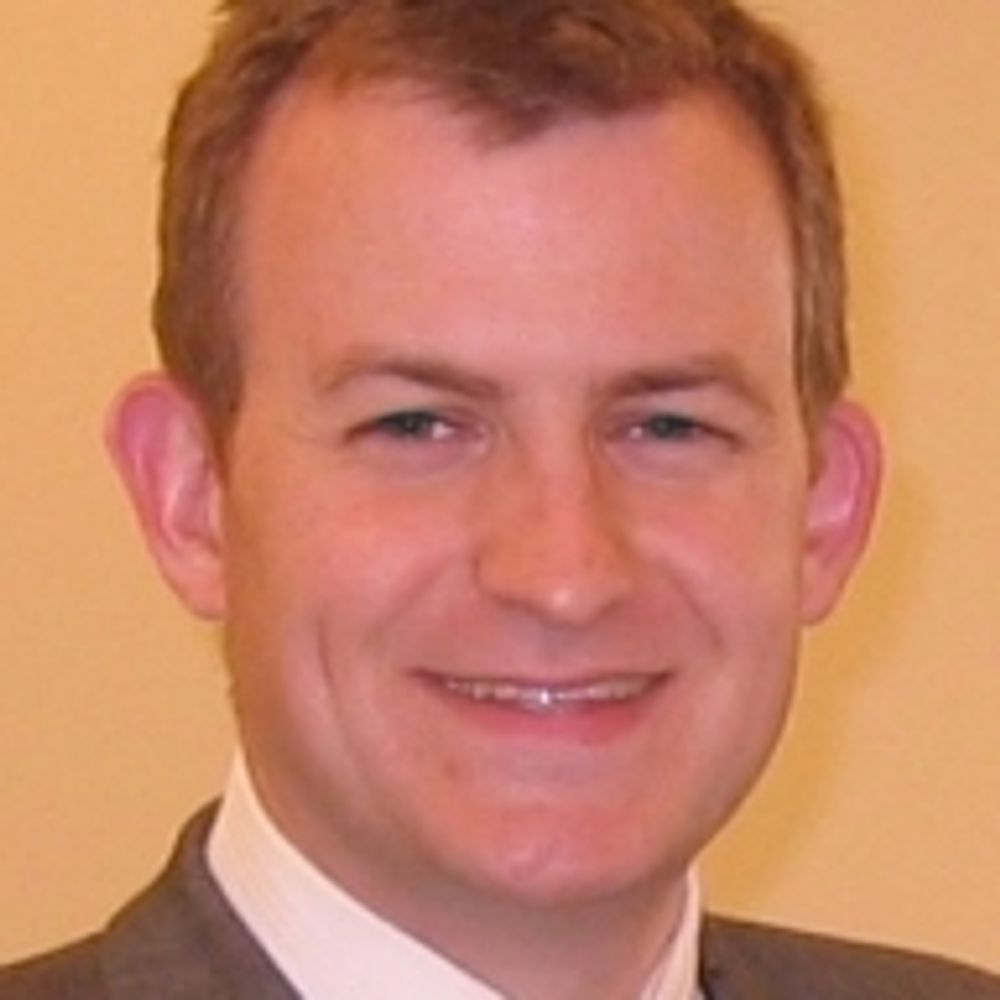 Robert E Kelly