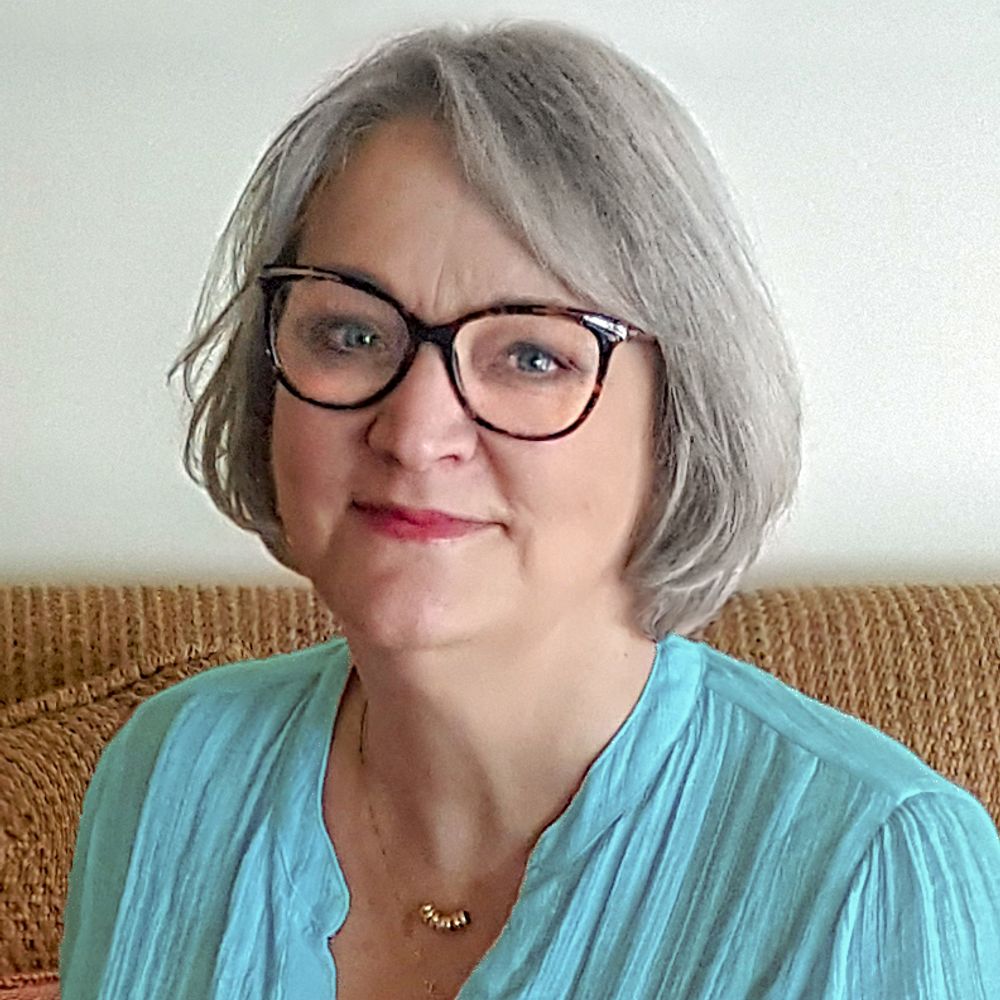 Linda Cassidy Lewis