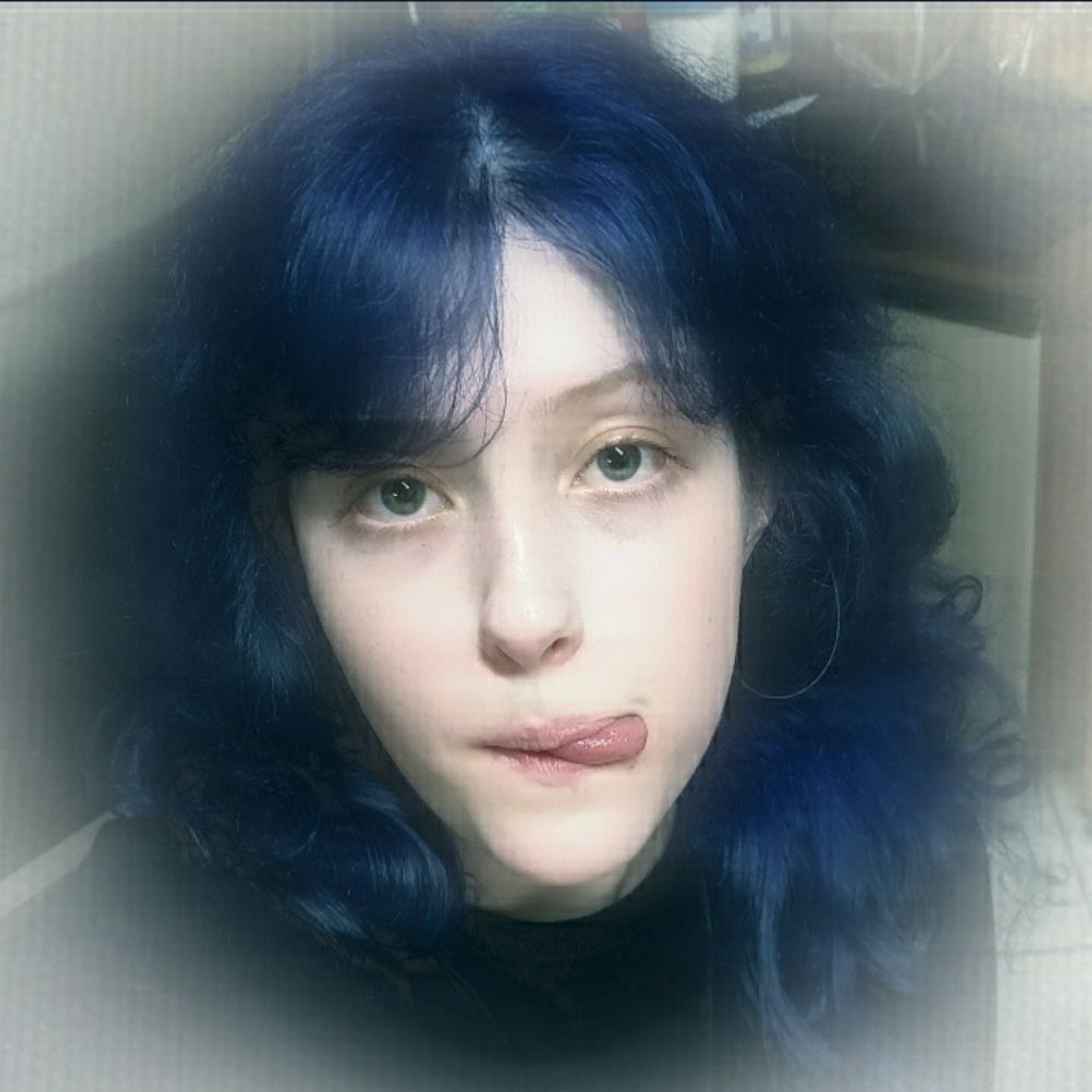 laura ✰