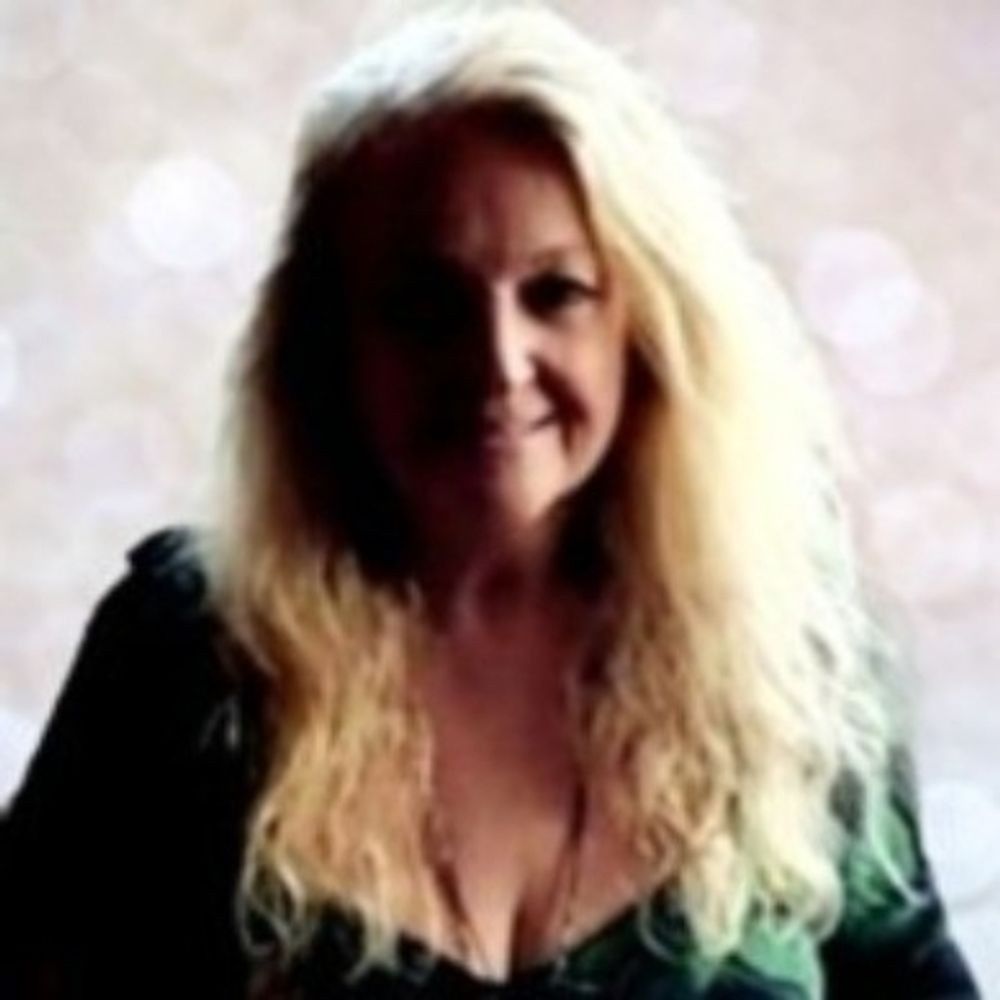 R Michelle Urdang