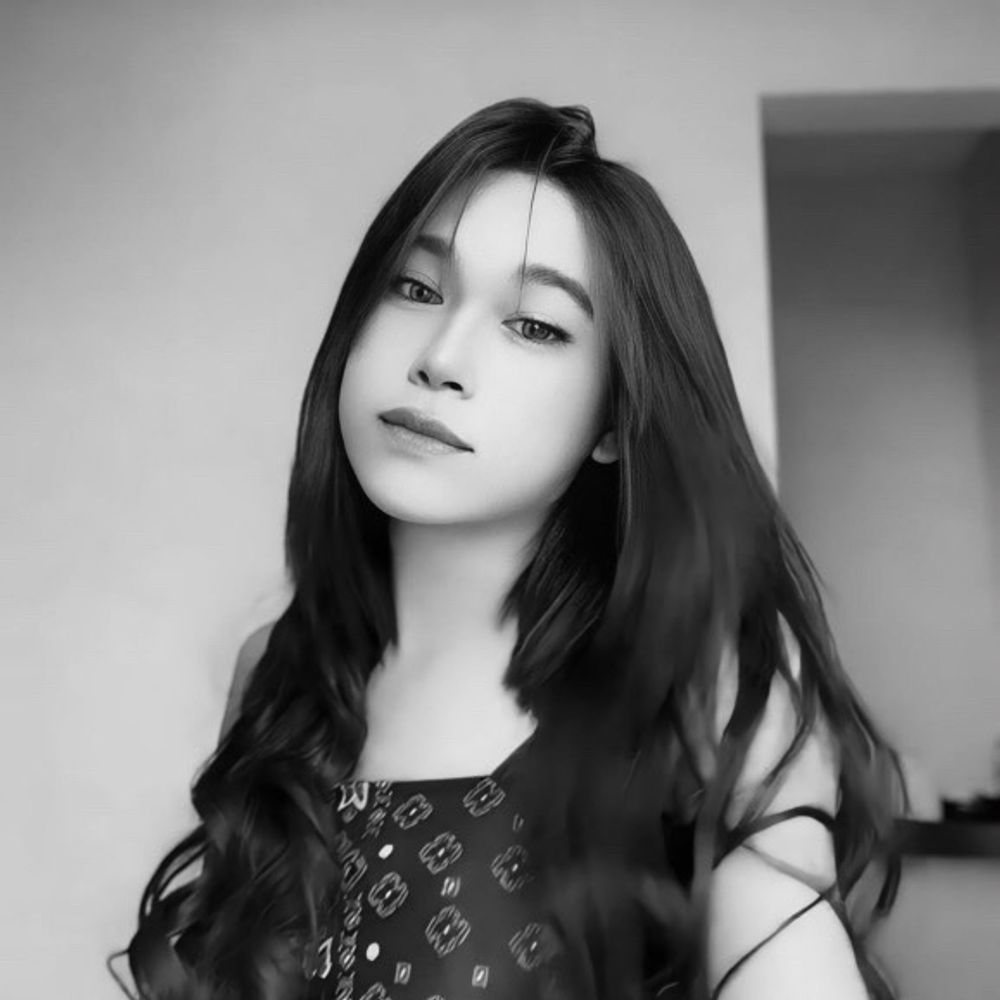 gorgeous sharlaa 𖥔 ¡ ♥︎
