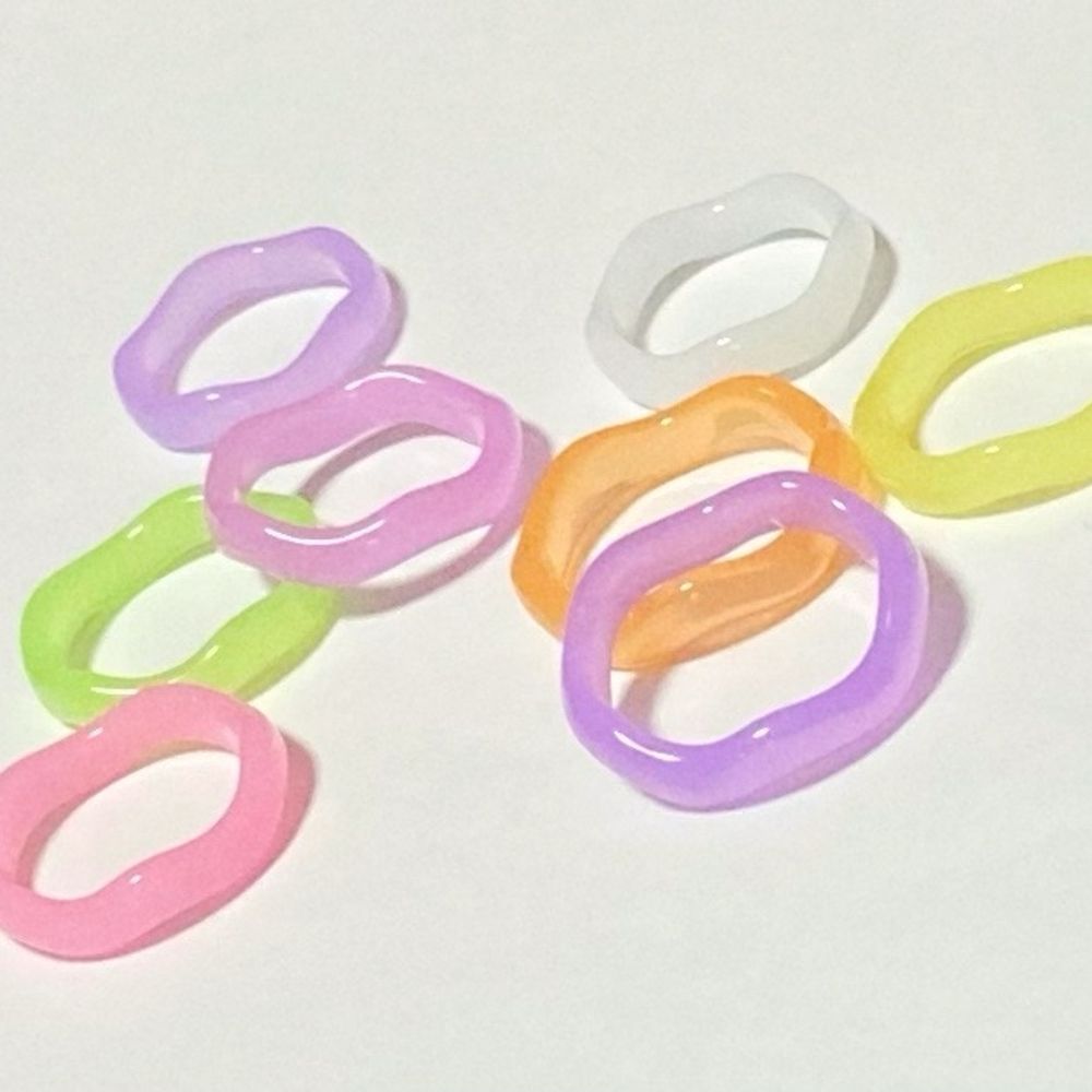 らぷ〜ぬ𖤐  ̖́-うねうねゆびわ