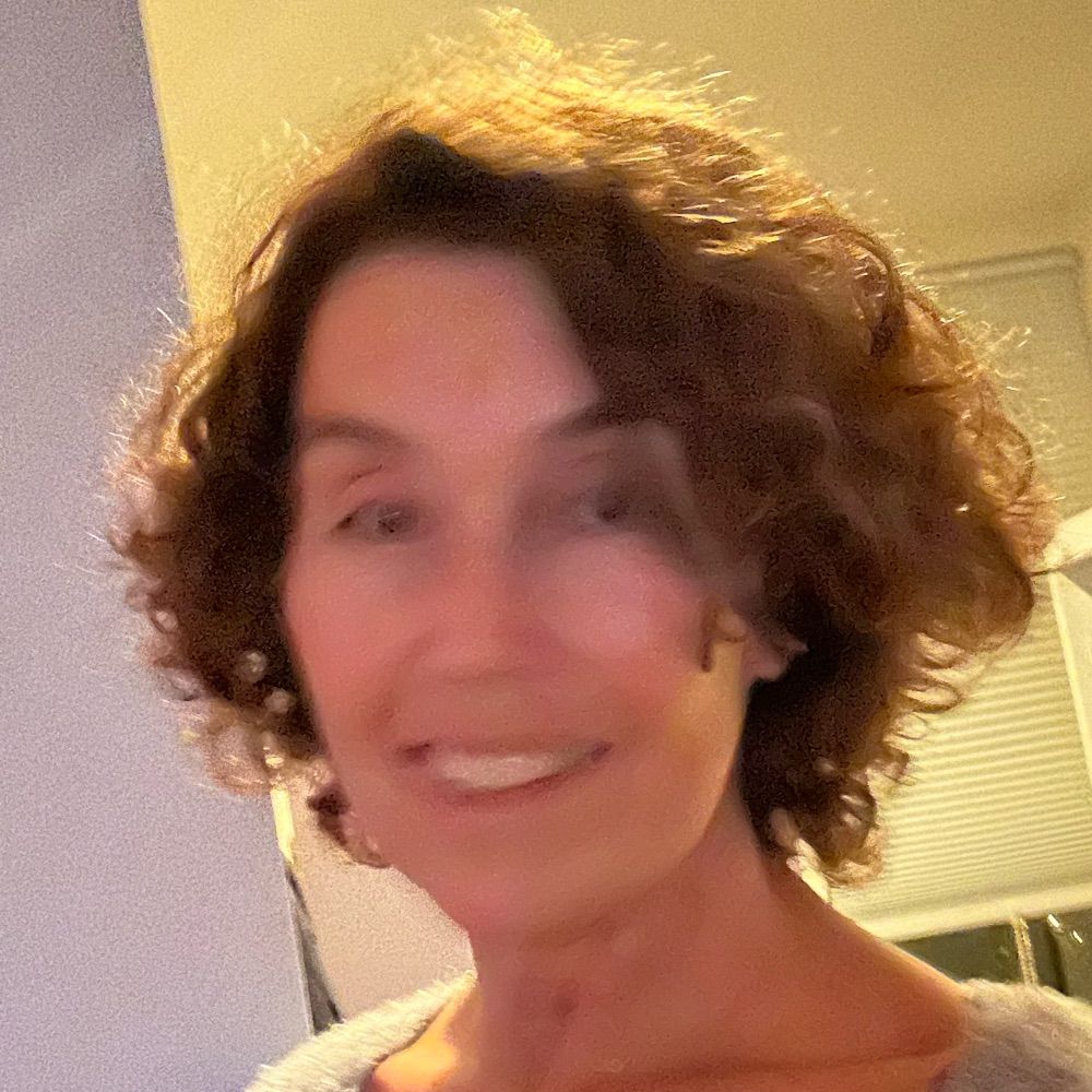 Deborah 🕊️ DeRoo
