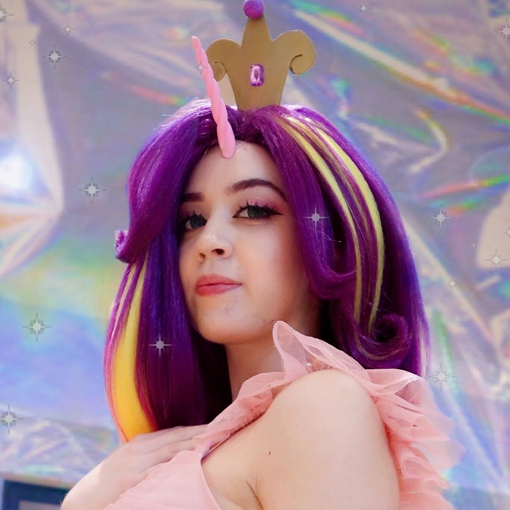 ✧ ･: * abbi *:･ﾟ✧