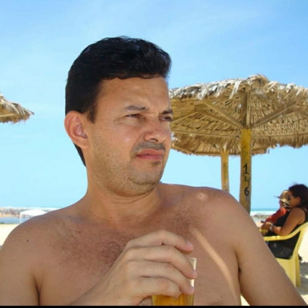 Luis Gomes